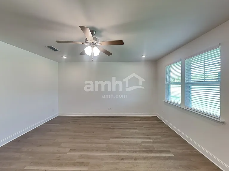204 Argea Dr — Photo 7