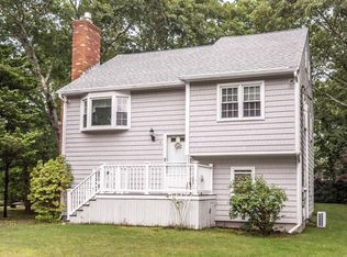 4 Holly St, Mattapoisett, MA 02739