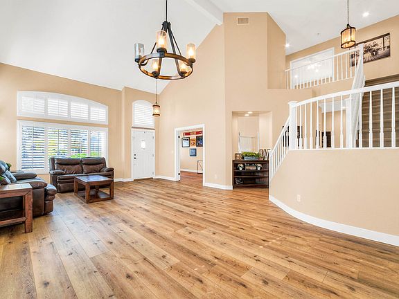 3rd image of 28454 Rock Canyon Dr