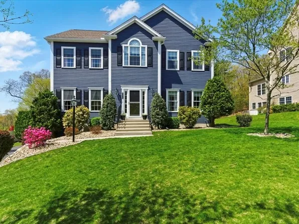 711 Samuel Dr, Northbridge, MA 01534