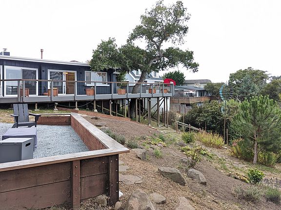 3rd image of 815 Cresta Vista Way