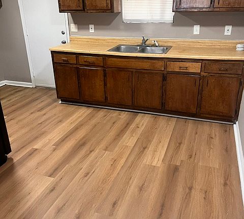 4th image of 1053 Vineyard Rd #A