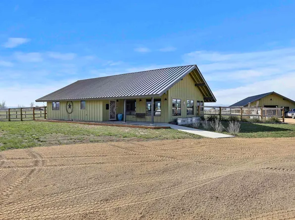 115 W Horseshoe Loop E, Fairfield, ID 83327