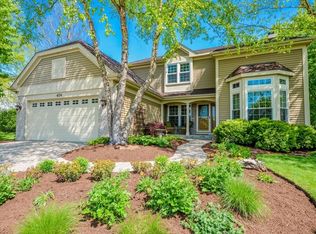 424 Harbor Dr, Carpentersville, IL 60110