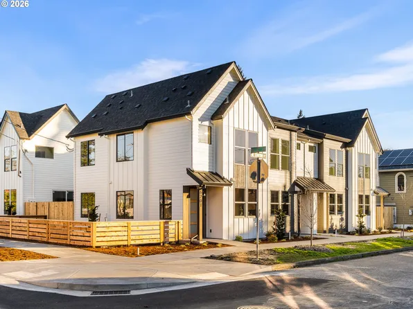 6205 NE Stanton St, Portland, OR 97213