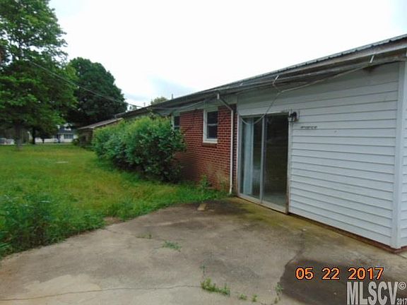 3rd image of 1032 Hopedale Dr