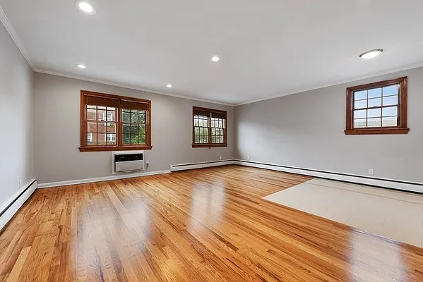 Rented by Compass | media 9