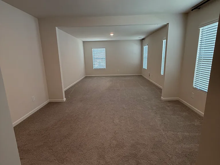 2713 Piper Dr — Photo 7