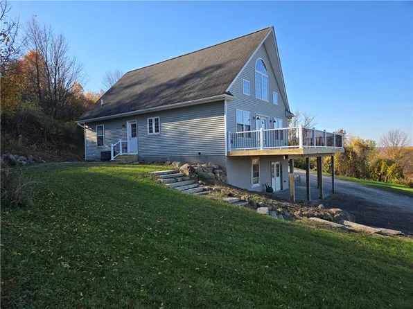 4031 Abbey Rd, Bloomfield, NY 14469
