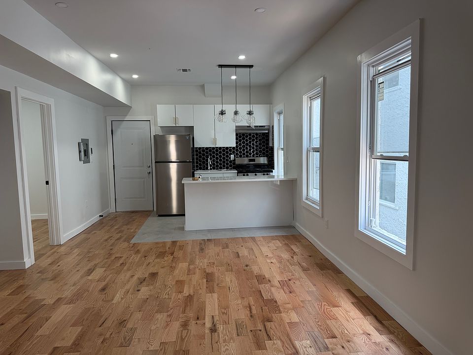 1st image of 183 Woodside Ave #2F