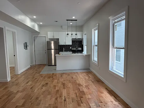 183 Woodside Ave #2F Photo 1