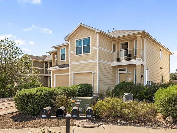 2nd image of 8909 Mountain Shadows Cv APT B
