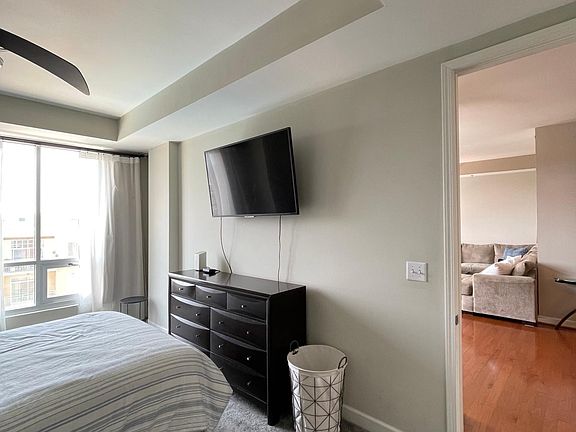 5th image of 711 Cosmopolitan Dr Unit 512