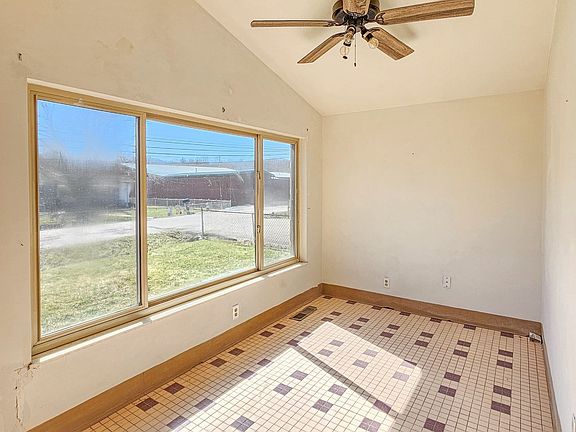 2nd image of 66 Pinecrest Dr