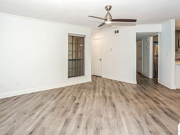 5th image of 16301 Ledgemont Ln APT 101