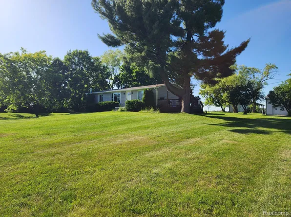 6799 Armstrong Rd, Imlay City, MI 48444