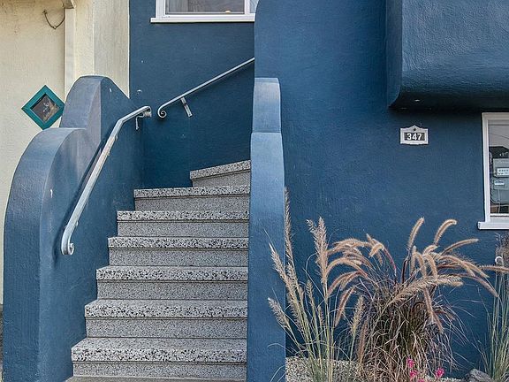 3rd image of 347 Prague St