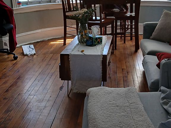 2nd image of 17 Vancouver St #1