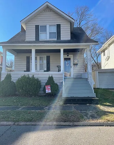 2211 Hazlett Ave Photo 1