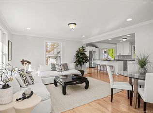 12 Brookdale Rd, Fairfield, CT 06824