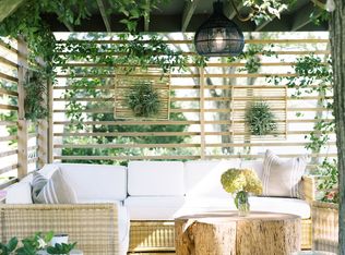 5 Bay View Dr, Sag Harbor, NY 11963