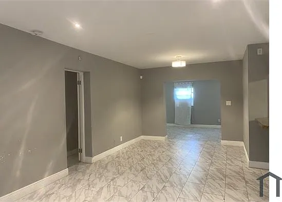 4 bed, 1688 sqft, $2,900 — Photo 3