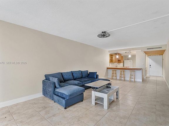 3rd image of 4 Royal Palm Way #3080