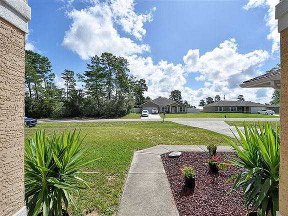 4th image of 454 Marion Oaks Ln