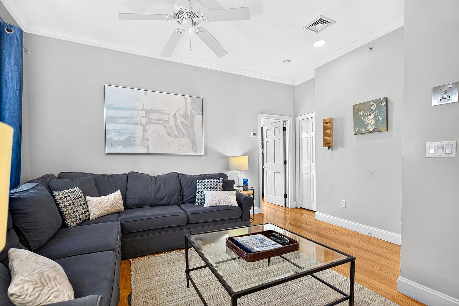 2 bed, 1.0 bath, 990 sqft, $5,078 — Photo 1