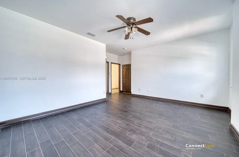 3 bed, 3.0 bath, 1700 sqft, $3,550 — Photo 3
