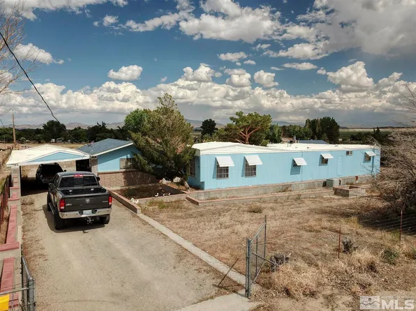 11 Vista Dr, Yerington, NV 89447