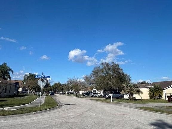 5th image of 2001 Pine St