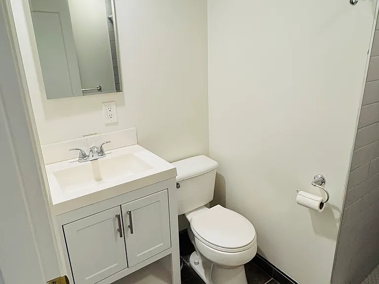 22840 Willamette Dr #5 — Photo 10