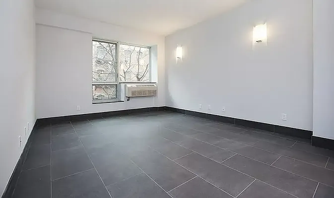 164 Attorney Street — Photo 2
