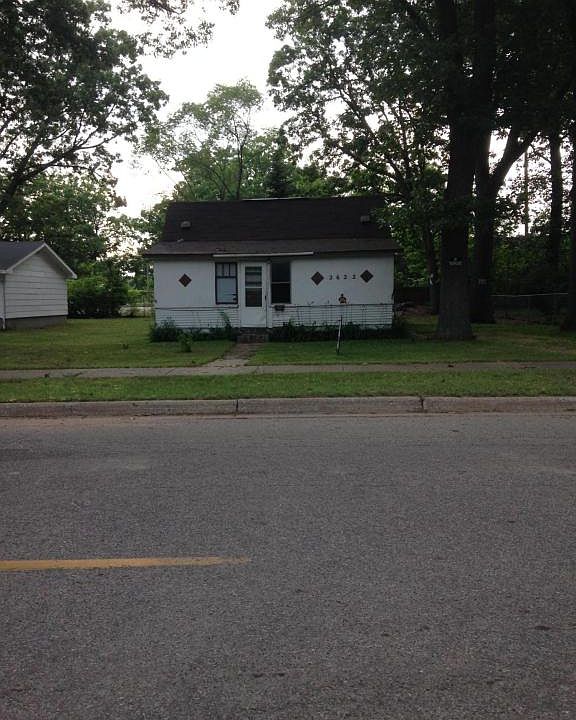 1st image of 2622 Wood St