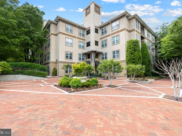 11750 Old Georgetown Rd APT 2413, North Bethesda, MD 20852