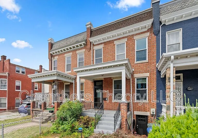 3532 Warder St NW — Photo 3