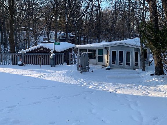 2nd image of 129 E Meadow Cir