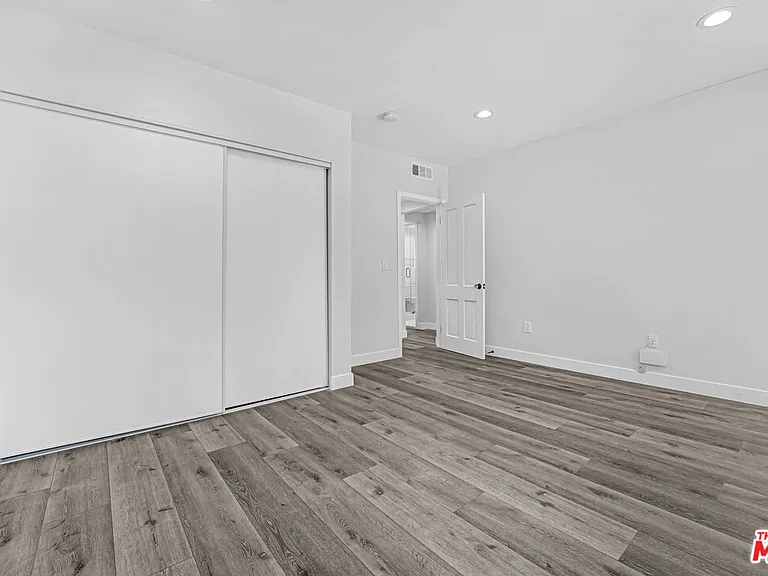 2383 Panorama Ter — Photo 27