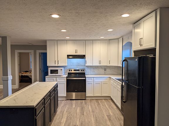 4th image of 2927 Brooks Dr