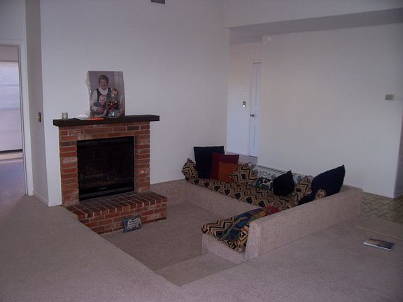 UNIQUE CONVERSATION PIT BY FIREPLACE