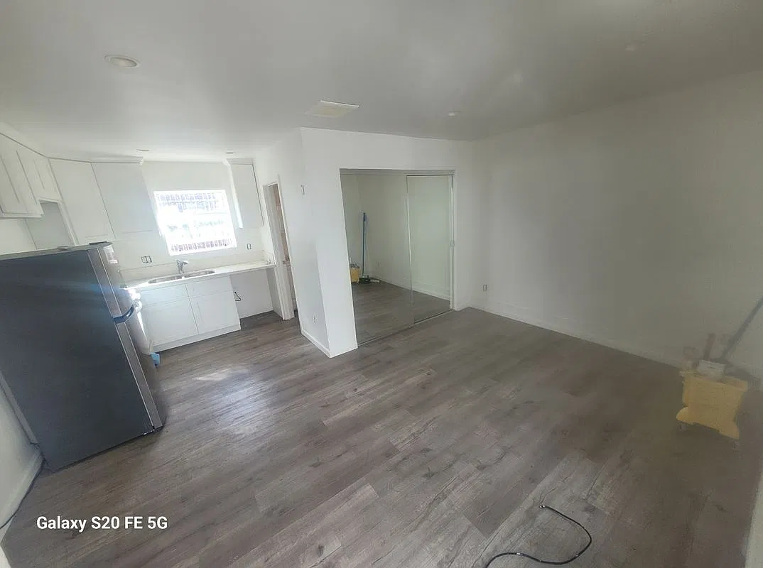 Studio, 1.0 bath, 275 sqft, $1,375 — Photo 4