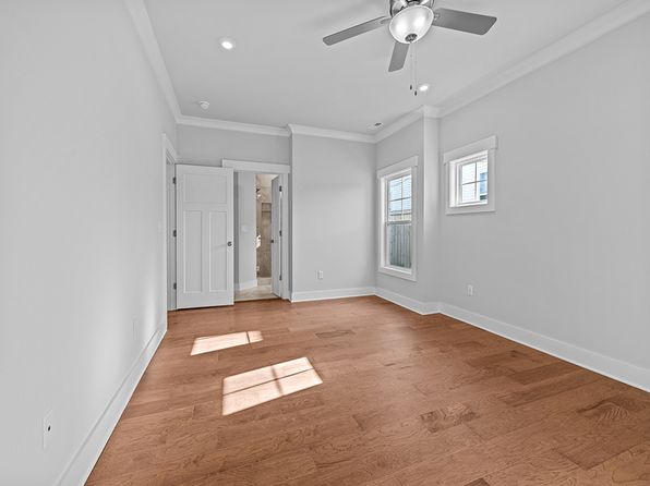 virginia-beach-virginia-446748317 picture