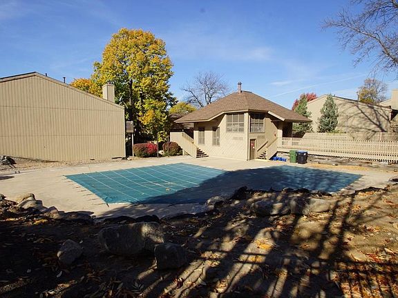 5th image of 2735 Mackubin St APT 8