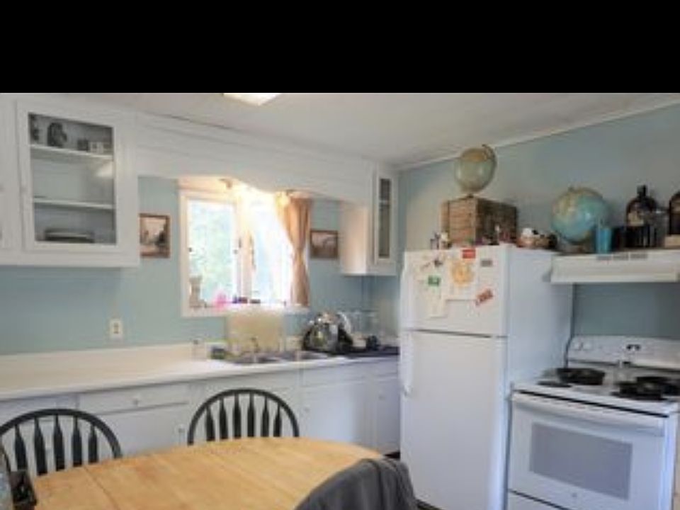 2nd image of 24 High St #1