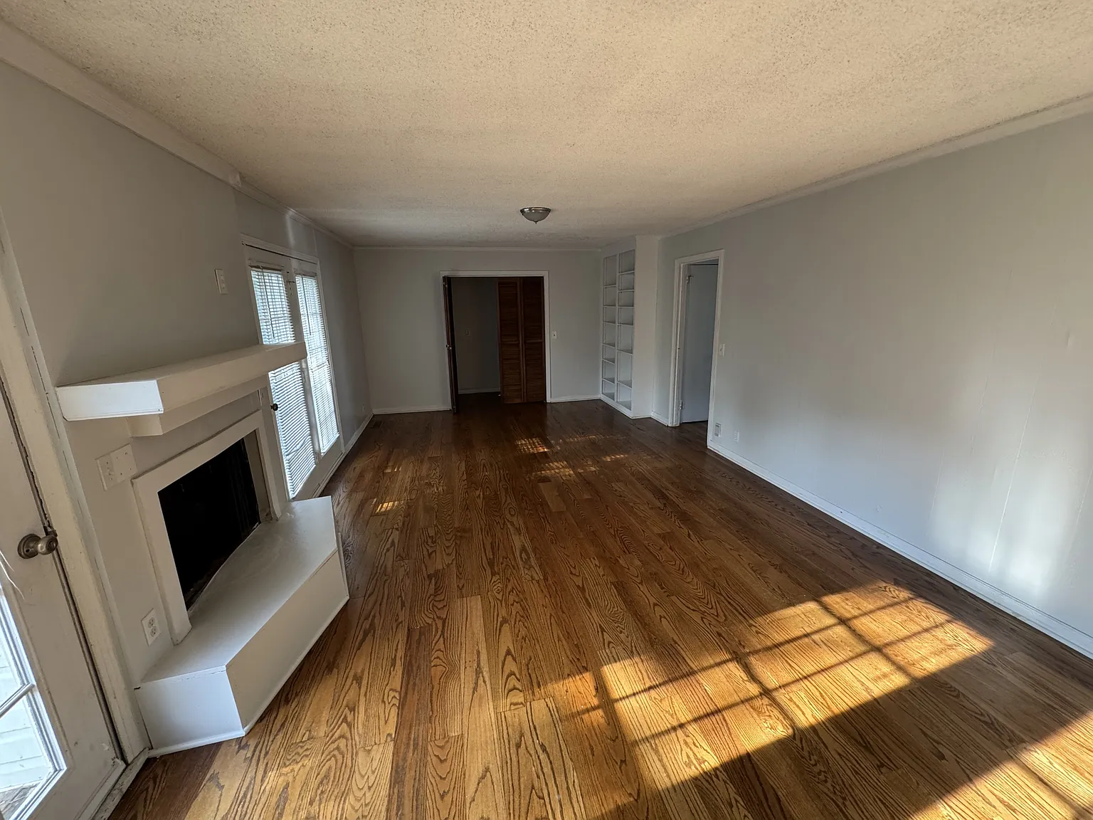 704 Davis Drive - A — Photo 3
