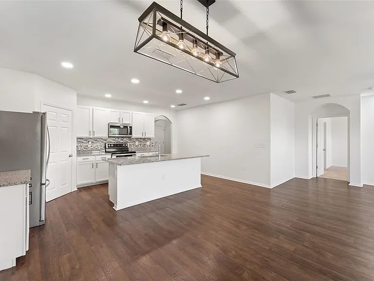 3945 River Bank Way — Photo 3