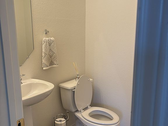 5th image of 9201 Brodie Ln