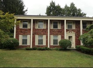 6 Patricia Dr, Wheeling, WV 26003