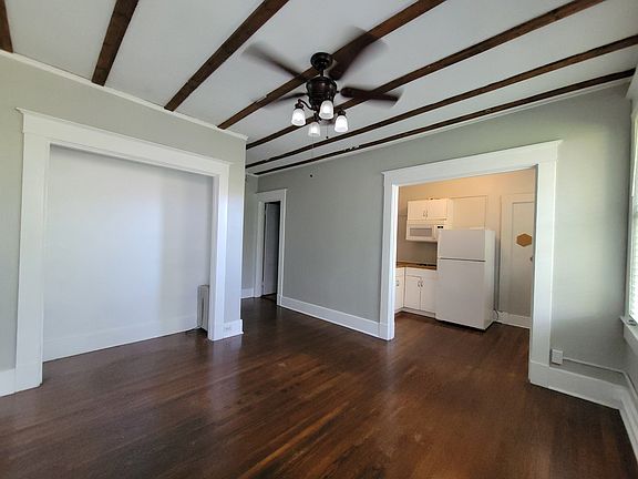 3rd image of 146 6th Ave #14